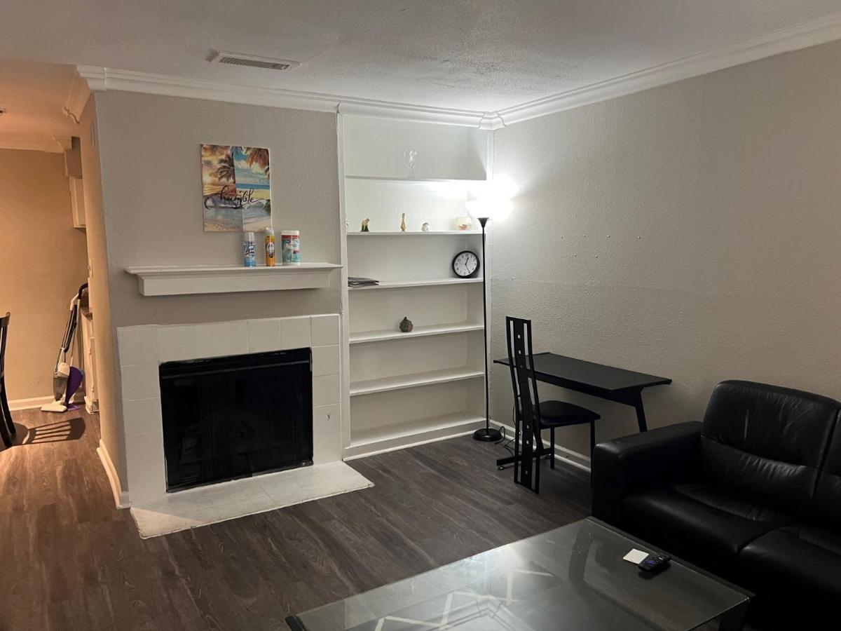 Beautiful 1-Bedroom Townhome With Nice Amenities Houston Eksteriør bilde